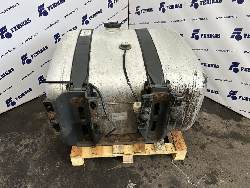 Mercedes-Benz 330L complete fuel tank with brackets - Üzemanyag tartály - Teherautó: 5 kép. Mercedes-Benz 330L complete fuel tank with brackets - Üzemanyag tartály - Teherautó: 5 kép.