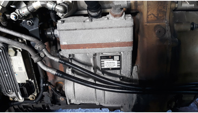 Mercedes-Benz Actros MP4 - Motor és alkatrészek - Teherautó: 1 kép. Mercedes-Benz Actros MP4 - Motor és alkatrészek - Teherautó: 1 kép.