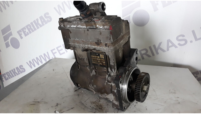 Mercedes-Benz Actros MP4 - Motor és alkatrészek - Teherautó: 1 kép. Mercedes-Benz Actros MP4 - Motor és alkatrészek - Teherautó: 1 kép.