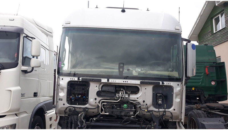 Mercedes-Benz Actros MP4 - Fülke és belső tér - Teherautó: 5 kép. Mercedes-Benz Actros MP4 - Fülke és belső tér - Teherautó: 5 kép.