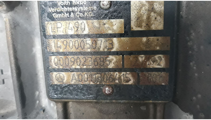 Mercedes-Benz Actros MP4 - Motor és alkatrészek - Teherautó: 5 kép. Mercedes-Benz Actros MP4 - Motor és alkatrészek - Teherautó: 5 kép.