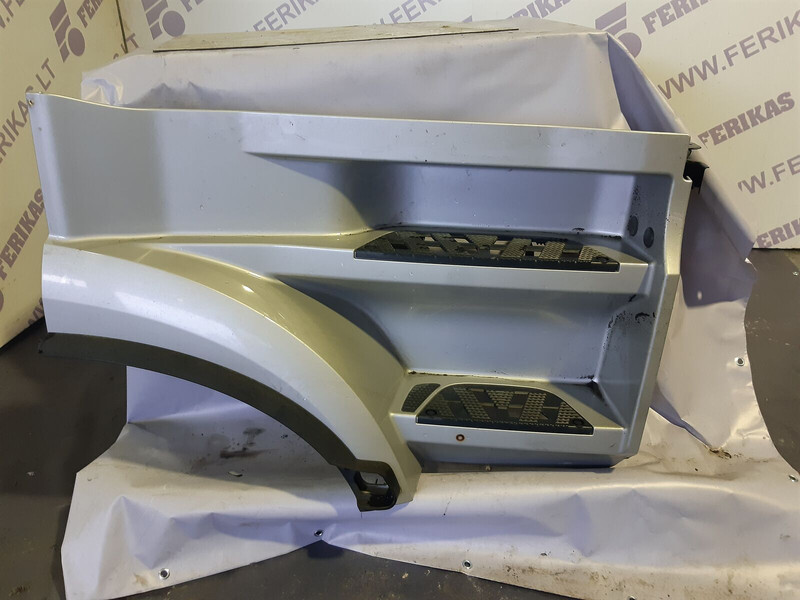 Mercedes-Benz Actros mp4 - Fülke és belső tér - Teherautó: 1 kép. Mercedes-Benz Actros mp4 - Fülke és belső tér - Teherautó: 1 kép.