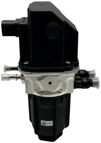 Mercedes-Benz AdBlue pump - Kipufogórendszer - Teherautó: 3 kép. Mercedes-Benz AdBlue pump - Kipufogórendszer - Teherautó: 3 kép.