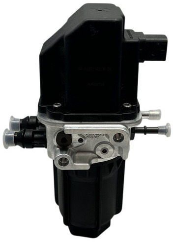 Mercedes-Benz AdBlue pump - Kipufogórendszer - Teherautó: 1 kép. Mercedes-Benz AdBlue pump - Kipufogórendszer - Teherautó: 1 kép.