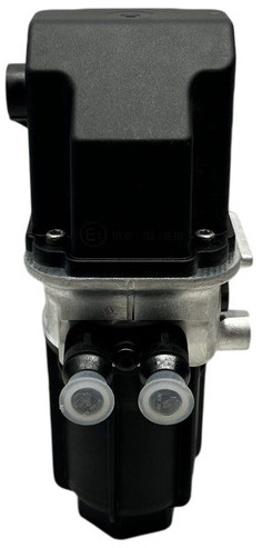 Mercedes-Benz AdBlue pump - Kipufogórendszer - Teherautó: 4 kép. Mercedes-Benz AdBlue pump - Kipufogórendszer - Teherautó: 4 kép.