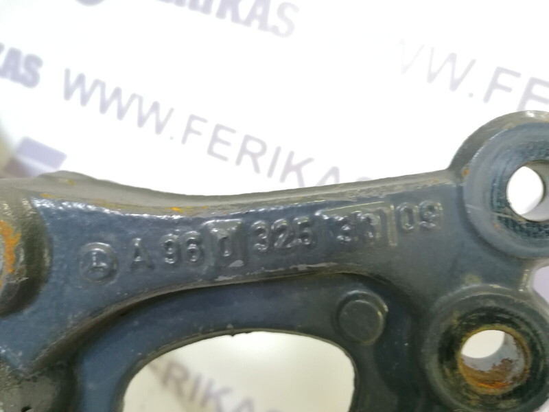 Mercedes-Benz - Felfüggesztés - Teherautó: 4 kép. Mercedes-Benz - Felfüggesztés - Teherautó: 4 kép.