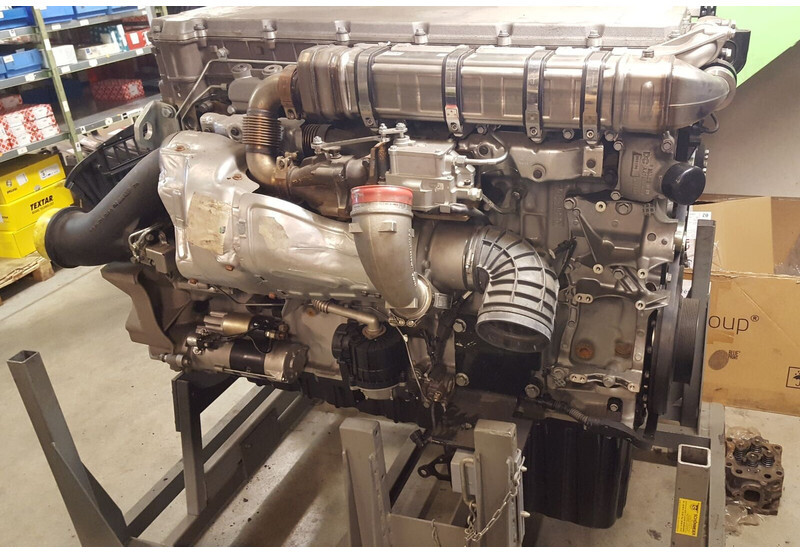 Mercedes-Benz OM472LA 560PS - Motor - Teherautó: 5 kép. Mercedes-Benz OM472LA 560PS - Motor - Teherautó: 5 kép.