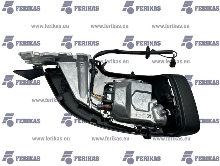 Mercedes-Benz rear view camera, left side - Visszapillantó tükör - Teherautó: 1 kép. Mercedes-Benz rear view camera, left side - Visszapillantó tükör - Teherautó: 1 kép.