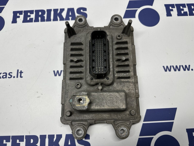 Renault T - ECU - Teherautó: 2 kép. Renault T - ECU - Teherautó: 2 kép.