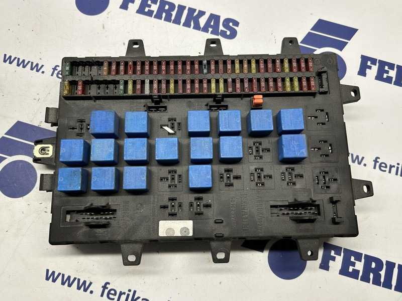 Renault fuse box - Elektromos rendszer - Teherautó: 1 kép. Renault fuse box - Elektromos rendszer - Teherautó: 1 kép.