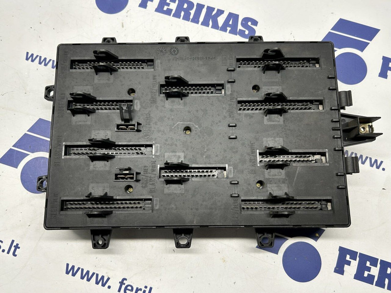 Renault fuse box - Elektromos rendszer - Teherautó: 2 kép. Renault fuse box - Elektromos rendszer - Teherautó: 2 kép.