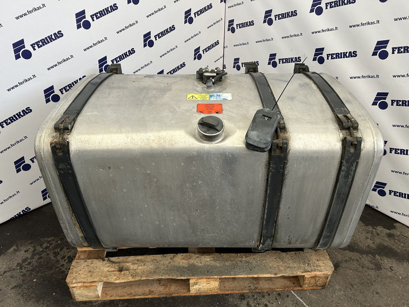 Scania 500L complete fuel tank with brackets - Üzemanyag tartály - Teherautó: 1 kép. Scania 500L complete fuel tank with brackets - Üzemanyag tartály - Teherautó: 1 kép.