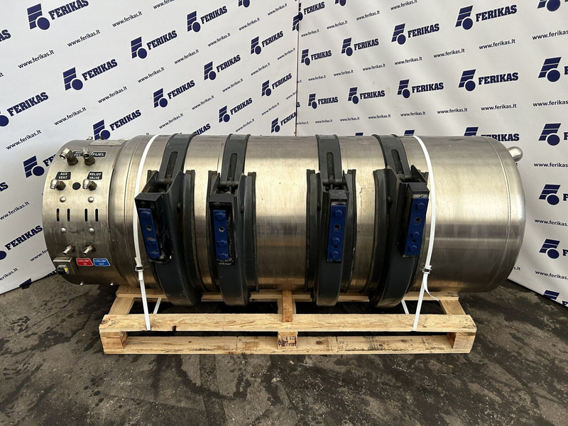 Scania LNG gas tank - Üzemanyag tartály - Teherautó: 5 kép. Scania LNG gas tank - Üzemanyag tartály - Teherautó: 5 kép.