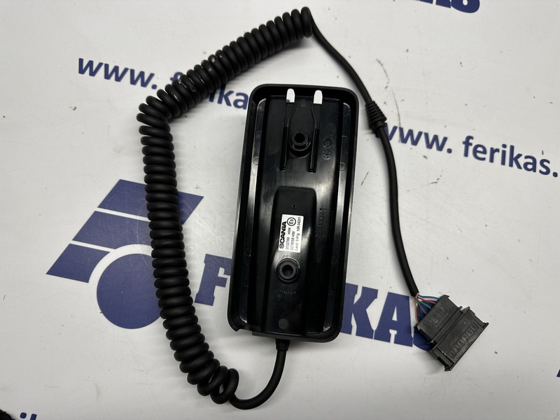 Scania - Műszerfal - Teherautó: 2 kép. Scania - Műszerfal - Teherautó: 2 kép.