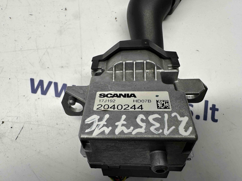 Scania - Relé - Teherautó: 3 kép. Scania - Relé - Teherautó: 3 kép.