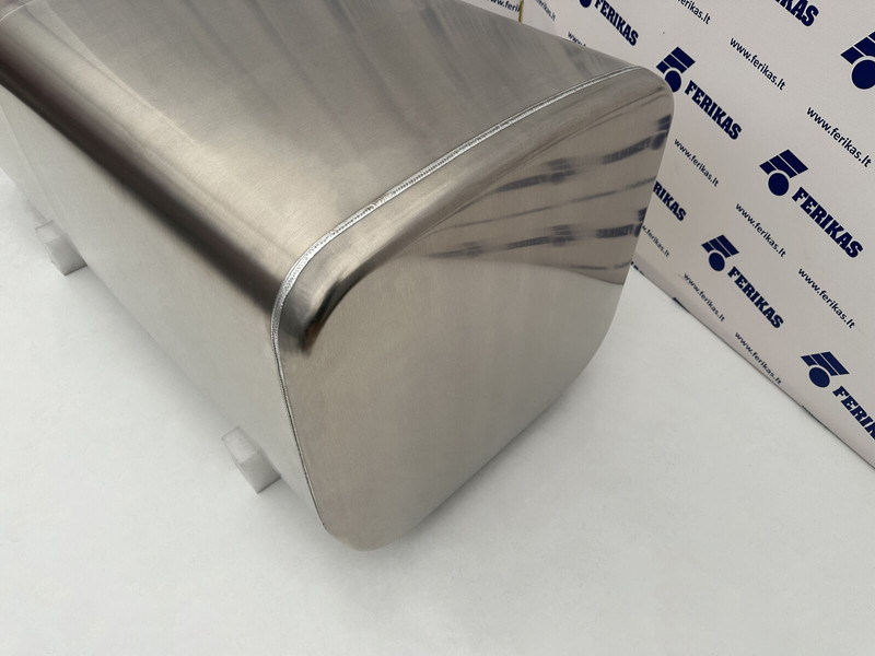 Scania New aluminum fuel tank 700L - Üzemanyag tartály - Teherautó: 2 kép. Scania New aluminum fuel tank 700L - Üzemanyag tartály - Teherautó: 2 kép.