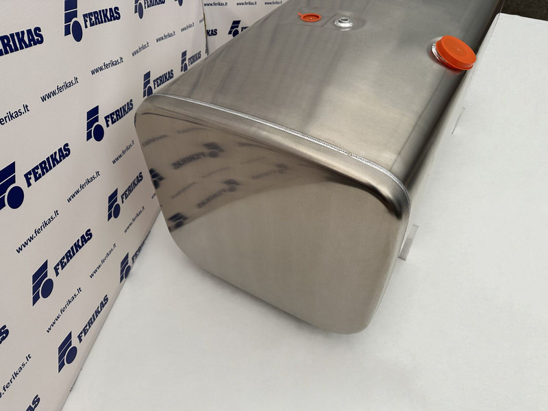 Scania New aluminum fuel tank 700L - Üzemanyag tartály - Teherautó: 3 kép. Scania New aluminum fuel tank 700L - Üzemanyag tartály - Teherautó: 3 kép.