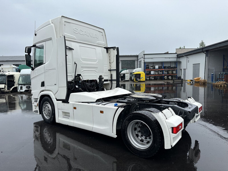 Scania R450 EURO 6 - Fülke és belső tér - Teherautó: 3 kép. Scania R450 EURO 6 - Fülke és belső tér - Teherautó: 3 kép.