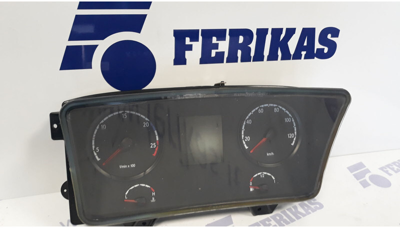 Scania instrument cluster - Műszerfal - Teherautó: 1 kép. Scania instrument cluster - Műszerfal - Teherautó: 1 kép.