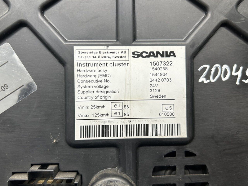 Scania instrumental cluster - Műszerfal - Teherautó: 5 kép. Scania instrumental cluster - Műszerfal - Teherautó: 5 kép.