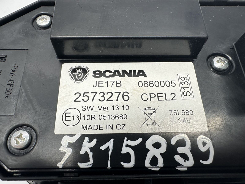 Scania šviesų jungiklis - Műszerfal - Teherautó: 3 kép. Scania šviesų jungiklis - Műszerfal - Teherautó: 3 kép.