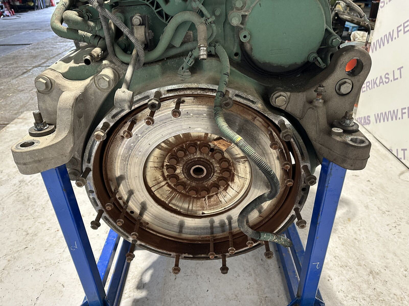 Volvo D13K540 - Motor - Teherautó: 4 kép. Volvo D13K540 - Motor - Teherautó: 4 kép.