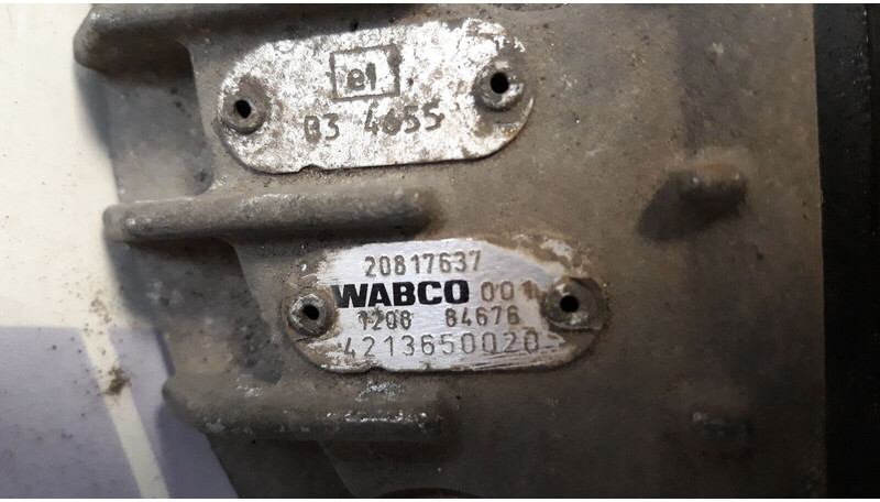 Volvo gearbox control unit - ECU - Teherautó: 4 kép. Volvo gearbox control unit - ECU - Teherautó: 4 kép.