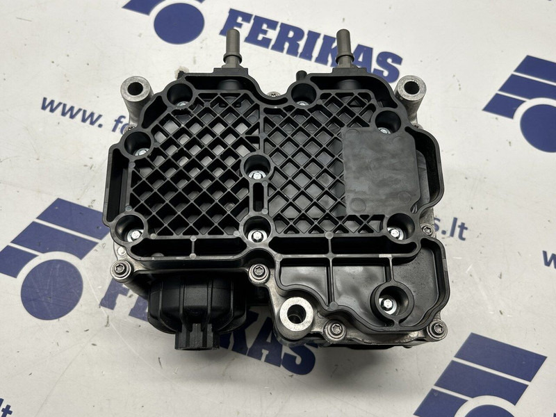 Volvo pump - Kipufogórendszer - Teherautó: 2 kép. Volvo pump - Kipufogórendszer - Teherautó: 2 kép.