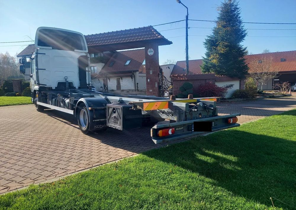 DAF 45 - Cserefelépítményes teherautó: 4 kép. DAF 45 - Cserefelépítményes teherautó: 4 kép.