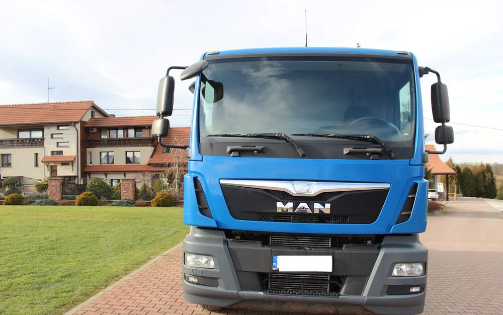 MAN TGM 18 250 !! EURO 6 !!! - Tartályos teherautó: 3 kép. MAN TGM 18 250 !! EURO 6 !!! - Tartályos teherautó: 3 kép.