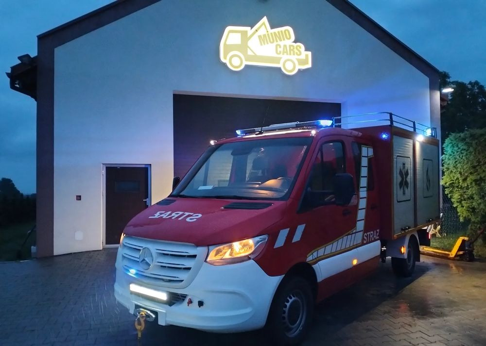 Mercedes-Benz Sprinter 907 straż strażacki pożarniczy Hasici Pompier - Tűzoltóautó: 1 kép. Mercedes-Benz Sprinter 907 straż strażacki pożarniczy Hasici Pompier - Tűzoltóautó: 1 kép.