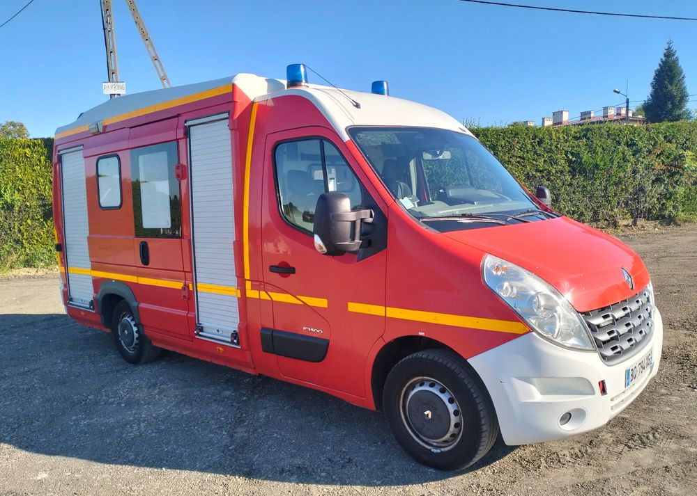 Renault Master III 2.3 ambulans karetka kontener straż pogotowie - Mentőautó: 5 kép. Renault Master III 2.3 ambulans karetka kontener straż pogotowie - Mentőautó: 5 kép.