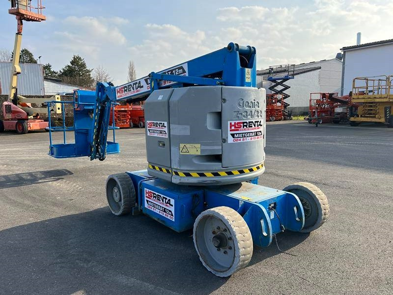 Genie Z34/22N elektro 12m (1438) - Személyemelő: 5 kép. Genie Z34/22N elektro 12m (1438) - Személyemelő: 5 kép.