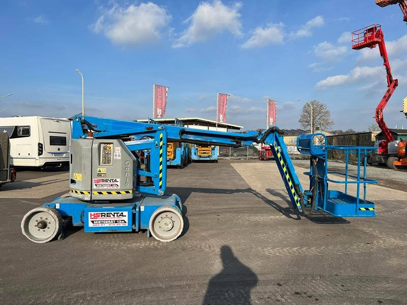 Genie Z34/22N elektro 12m (1438) - Személyemelő: 2 kép. Genie Z34/22N elektro 12m (1438) - Személyemelő: 2 kép.