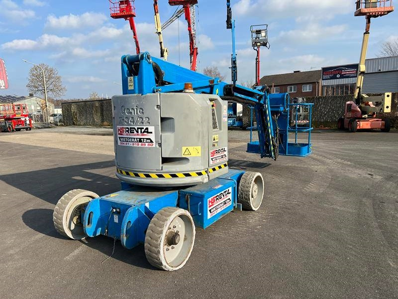 Genie Z34/22N elektro 12m (1438) - Személyemelő: 3 kép. Genie Z34/22N elektro 12m (1438) - Személyemelő: 3 kép.