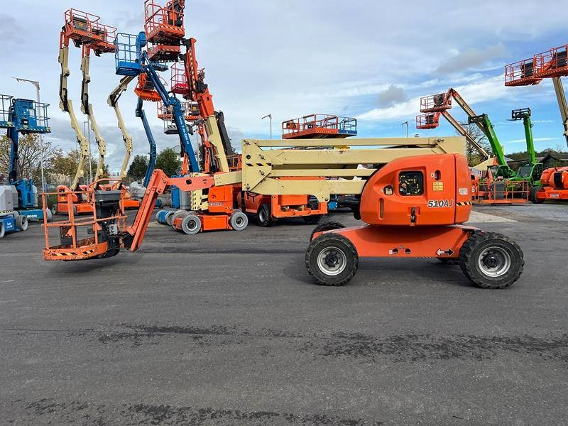 JLG 510AJ diesel 4x4 18m (1822) - Személyemelő: 2 kép. JLG 510AJ diesel 4x4 18m (1822) - Személyemelő: 2 kép.