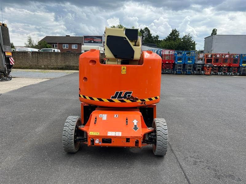 JLG E400AJPN elektro 14m (1779) - Személyemelő: 4 kép. JLG E400AJPN elektro 14m (1779) - Személyemelő: 4 kép.