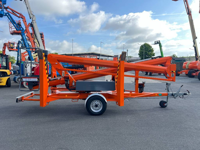 Niftylift 170HE elektro 17m (1839) - Emelőkosaras utánfutó: 2 kép. Niftylift 170HE elektro 17m (1839) - Emelőkosaras utánfutó: 2 kép.