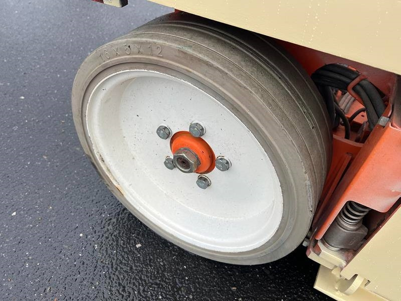 Ollós emelő Skyjack SJ4626 elektro 10m (1609): 17 kép.