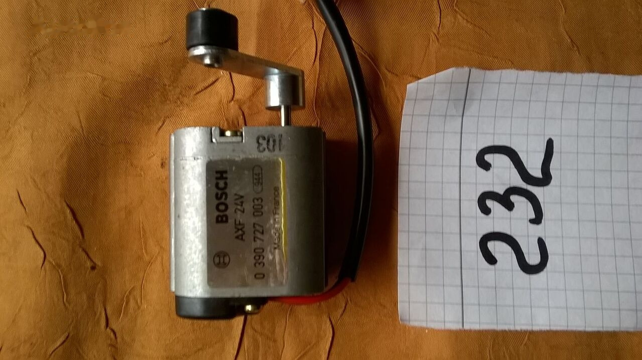 Mercedes-Benz Elektromagnitnyy klapan A4721706000 3720600620 a4722706000 Mercedes-Benz O405 - Alkatrész - Busz: 1 kép. Mercedes-Benz Elektromagnitnyy klapan A4721706000 3720600620 a4722706000 Mercedes-Benz O405 - Alkatrész - Busz: 1 kép.