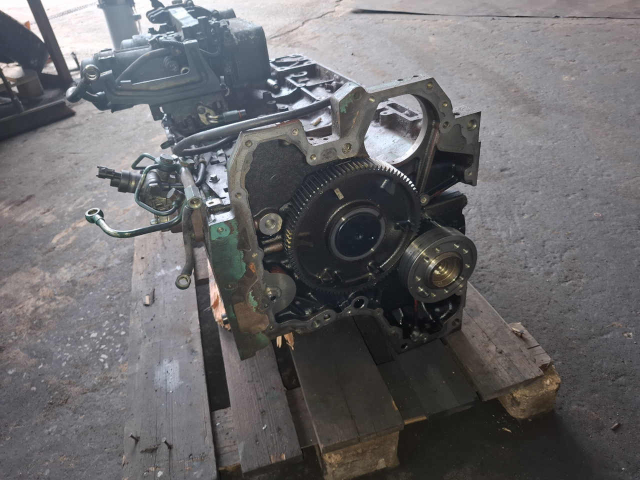 Вольво Д7Е - Alkatrész - Busz: 1 kép. Вольво Д7Е - Alkatrész - Busz: 1 kép.