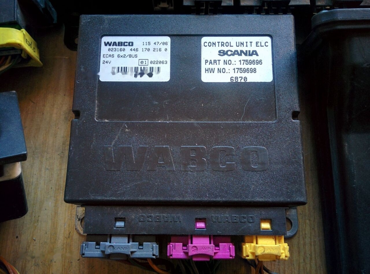 Bosch 0486106059 Scania OMNI LINK - ECU - Busz: 3 kép. Bosch 0486106059 Scania OMNI LINK - ECU - Busz: 3 kép.