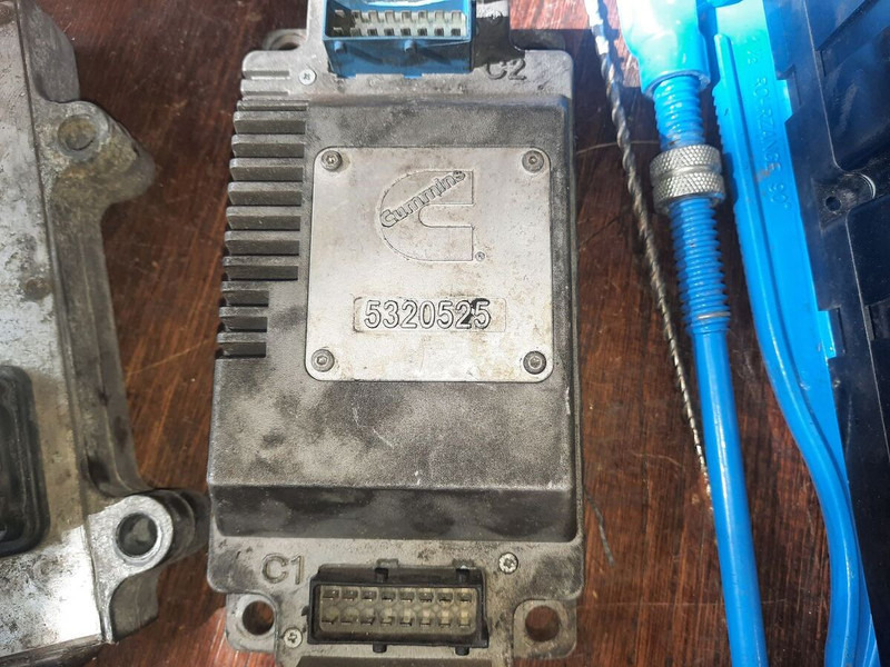 Cummins 239Kvt - ECU: 2 kép. Cummins 239Kvt - ECU: 2 kép.