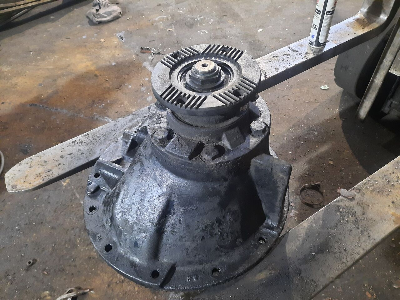 Eaton DANA R832321B - Differenciálmű - Busz: 4 kép. Eaton DANA R832321B - Differenciálmű - Busz: 4 kép.