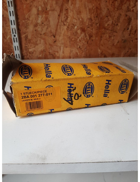 Hella - Irányjelző: 2 kép. Hella - Irányjelző: 2 kép.