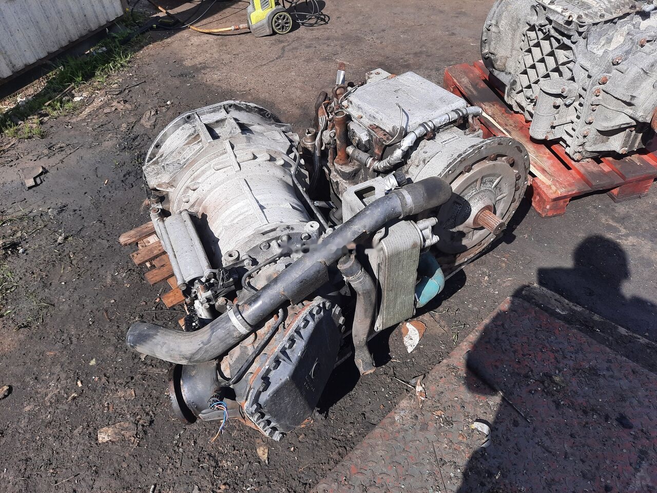 IVECO ZF 6HP604C Cursor 8. 6HP594C IVECO Cursor 8 - Sebességváltó - Busz: 2 kép. IVECO ZF 6HP604C Cursor 8. 6HP594C IVECO Cursor 8 - Sebességváltó - Busz: 2 kép.