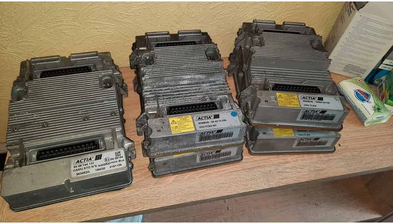 Iveco ACTIA - ECU: 4 kép. Iveco ACTIA - ECU: 4 kép.