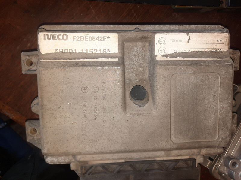 Iveco ACTIA - ECU: 4 kép. Iveco ACTIA - ECU: 4 kép.