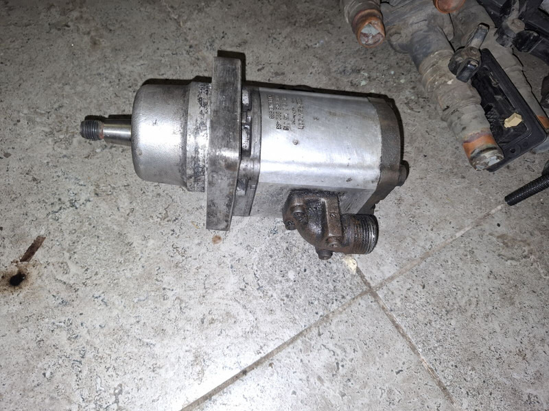 MAN BOSCH /SAUER - Radiátor: 2 kép. MAN BOSCH /SAUER - Radiátor: 2 kép.