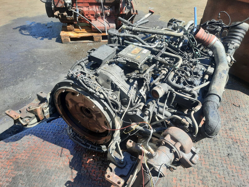 MAN E2876LOH02 - Motor: 3 kép. MAN E2876LOH02 - Motor: 3 kép.